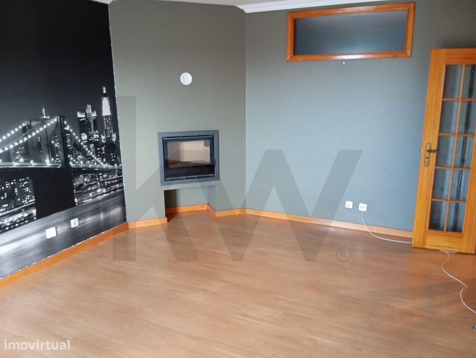 Oportunidade De Investimento | T1 + 1 Na Avenida Sá Carneiro | Garagem