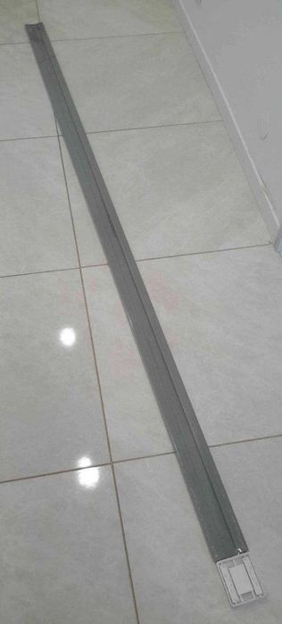 Rodapé IKEA FÖRBÄTTRA, brilho branco, 220x8 cm, novo