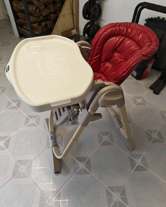 2 Cadeiras de refeição fixa e viagem Chicco bebe