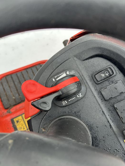 Traktorek ogrodowy kosiarka Simplicity Regent 18HP 2009 rok