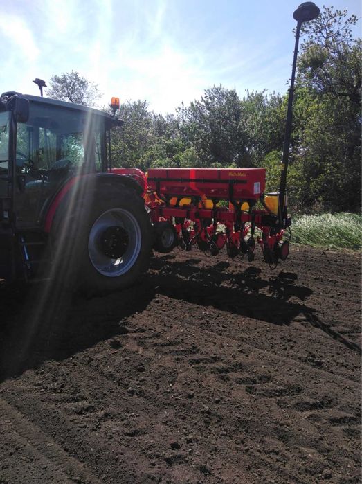 Трактор Massey Ferguson MF 6713