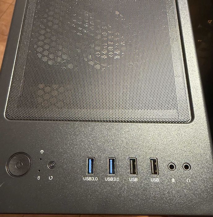 Obudowa Genesis Irid 505F + 6 wiatraków ARGB Thermalright TL-C12C-X28