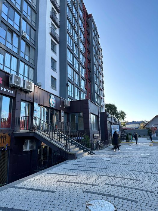 Центр,комерційне приміщення,Княгинин-Набережна,Крайківського продам