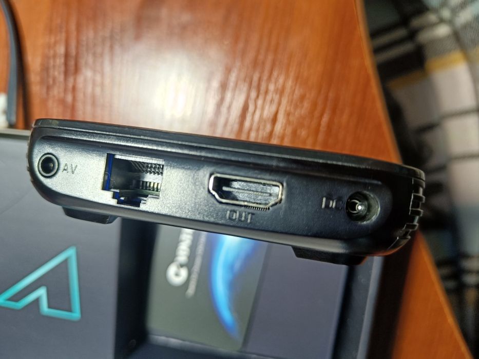 Приставка ТВ Бокс VONTAR h618 4/32 android 12