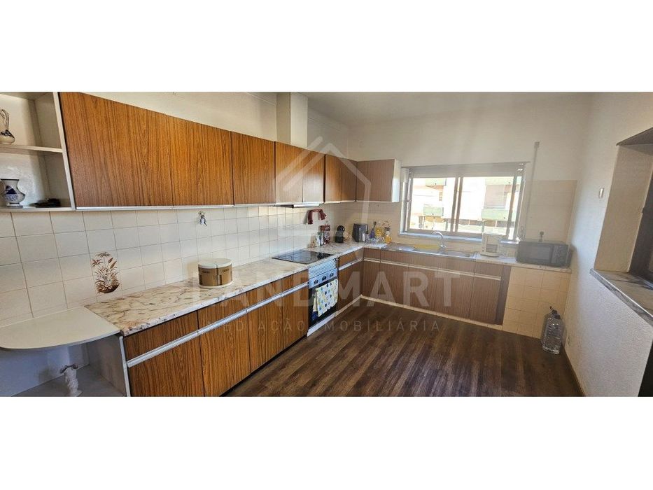 Moradia T3, no Centro de Turquel