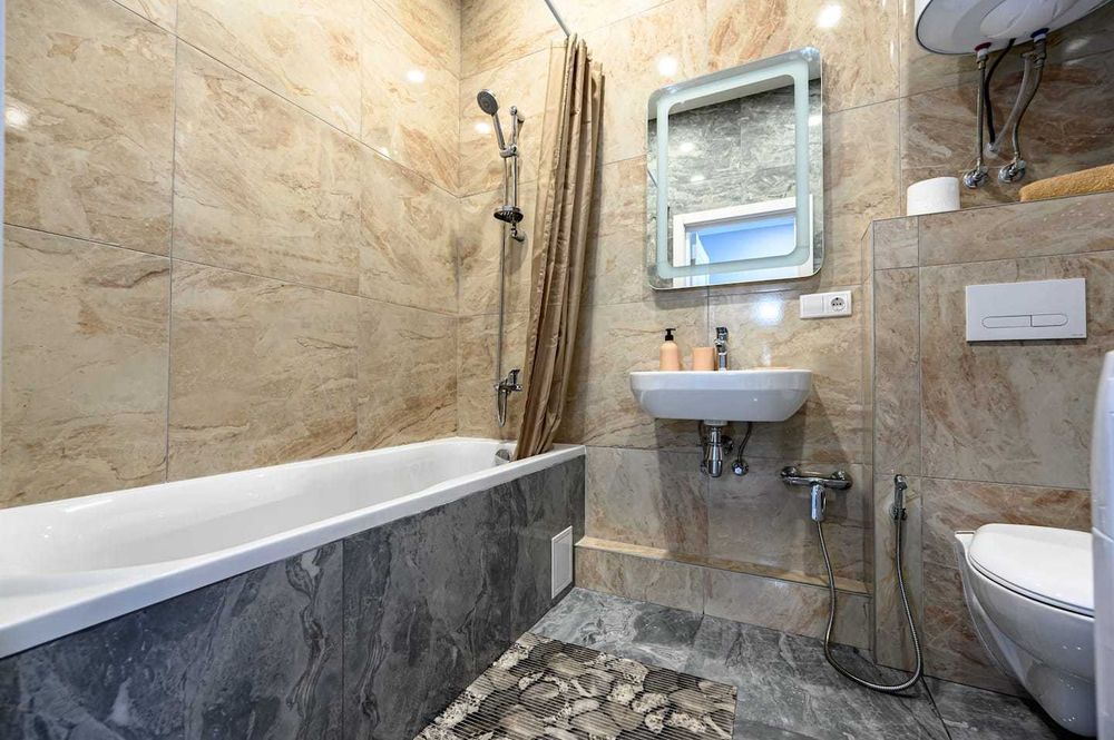 Аренда апартаментов посуточно Новострой в центре города/6013