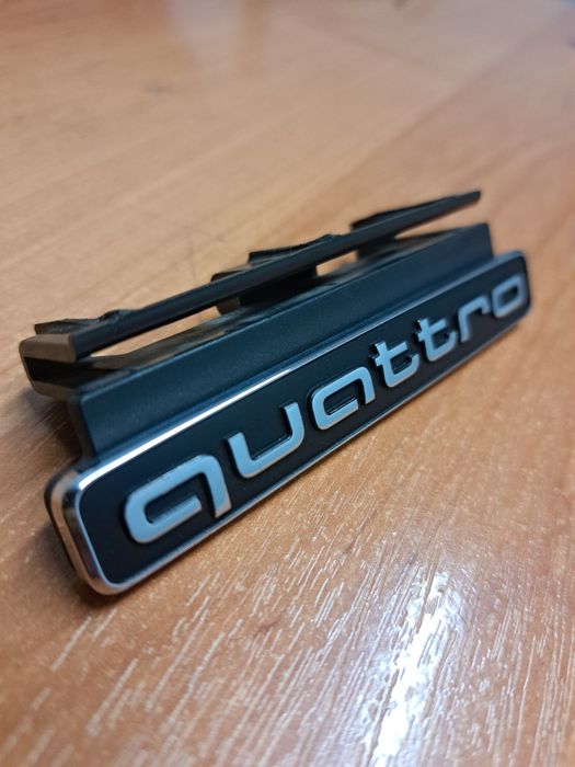 Logo emblematy grila Quattro audi Q5 80A i inne 80A853736