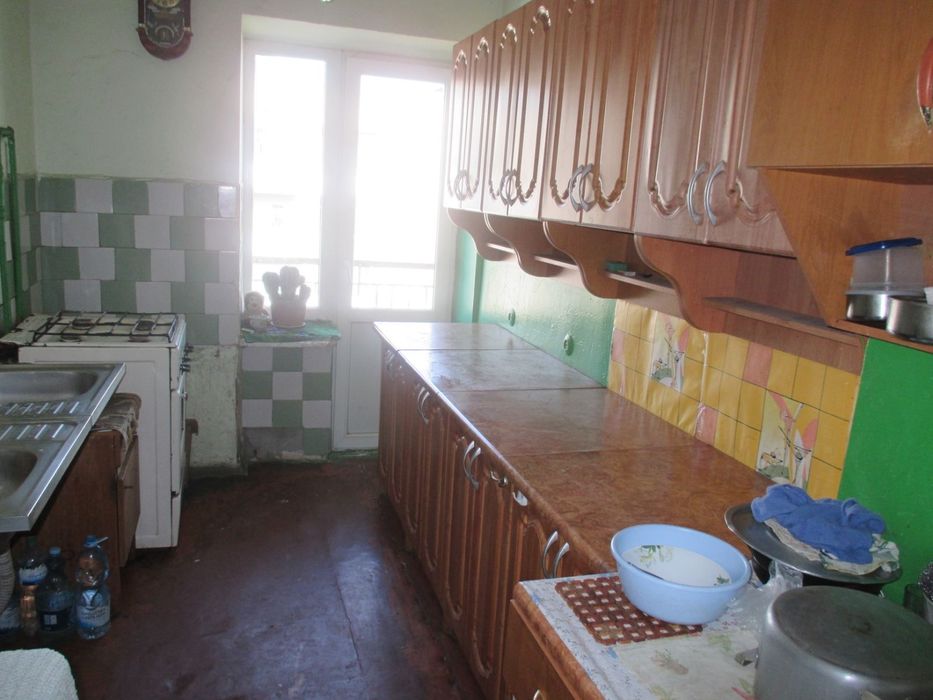 Оренда кімнати в гуртожитку.