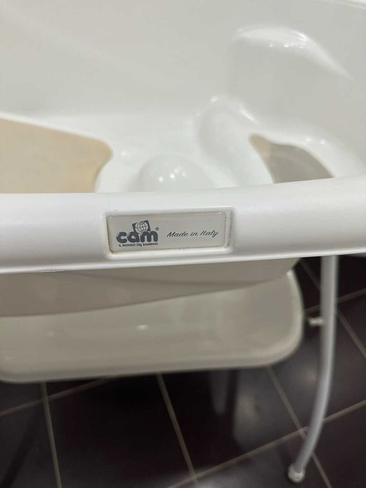 Kit Banheira Bebé CAM com Suporte Dobrável e Prateleira