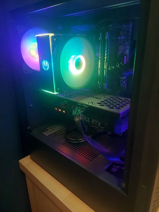 Komputer Gamingowy | R5 5600 | RTX 3070  | SSD M.2 512 GB | 16 GB RAM