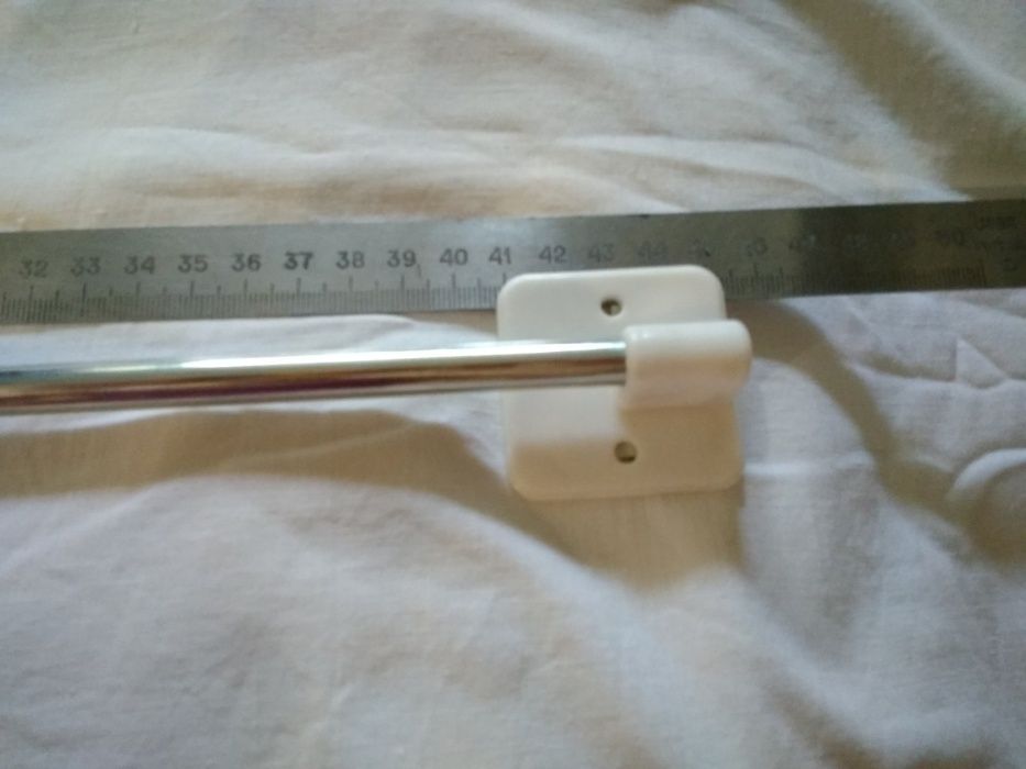 Вешалка на липучках 8 крючков