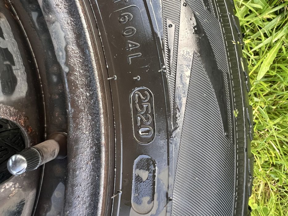 Opony zimowe Nokian WRD4 185/60 R15 20r.