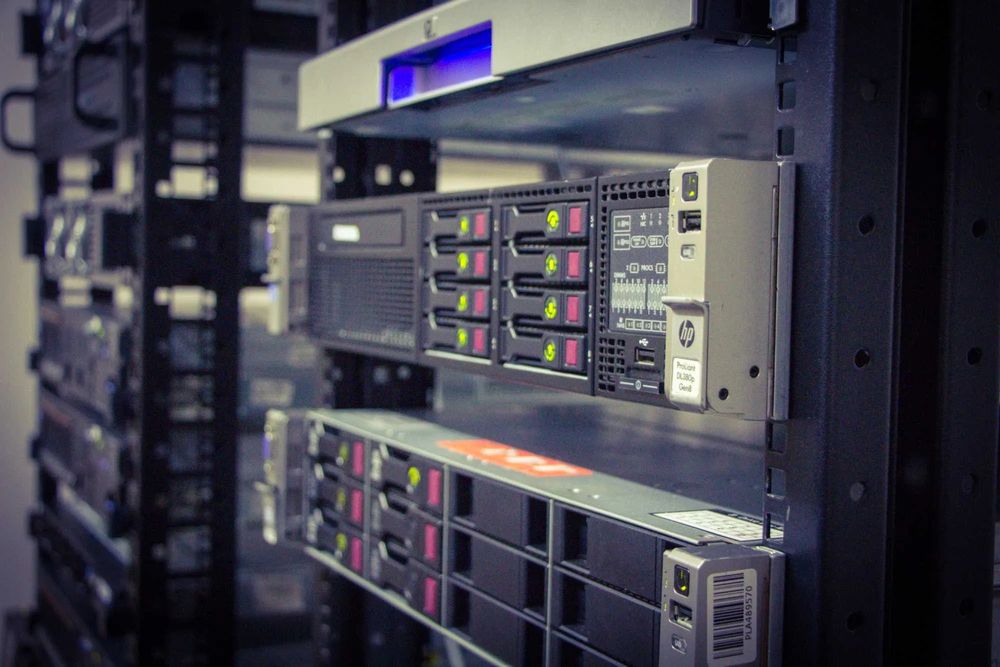 аренда и размещение серверов виртуальных машин 1с и другое rdp свет 24