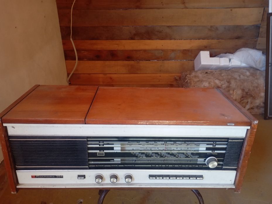 Продам магнітолу в робочому стані