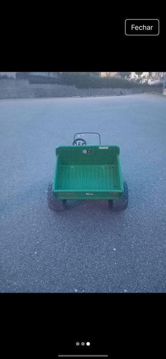 Carro automático John Deere para crianças