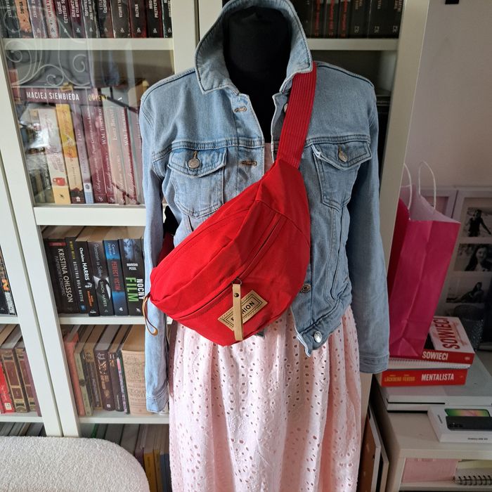 Nowa pojemna torebka nerka