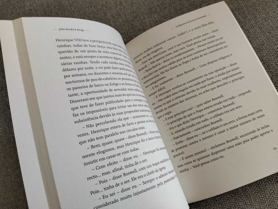 Livro "A máquina de escrever encantada" de John Kendrick Bangs