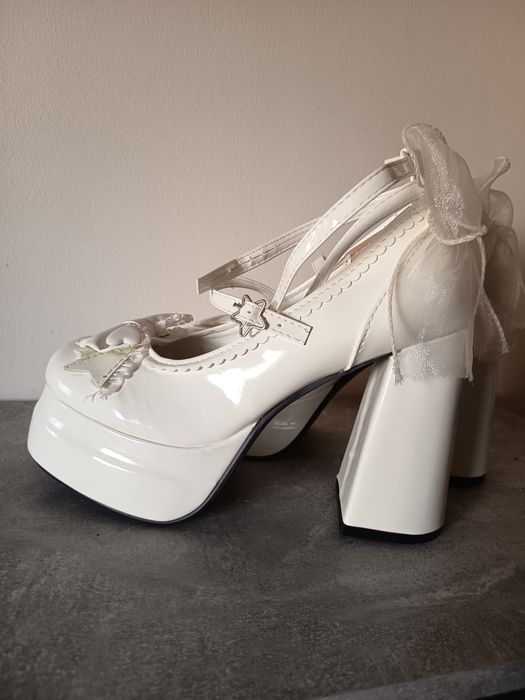 Saltos Altos Creme Coquette
