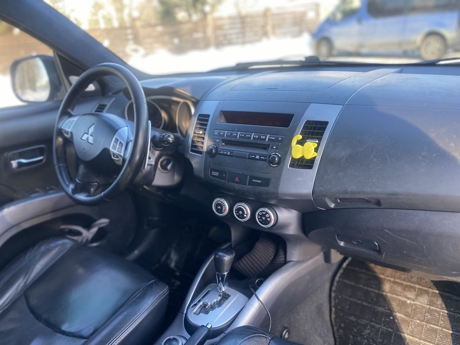 Mitsubushi Outlender 3.0 gaz/benz 4x4 avtomat