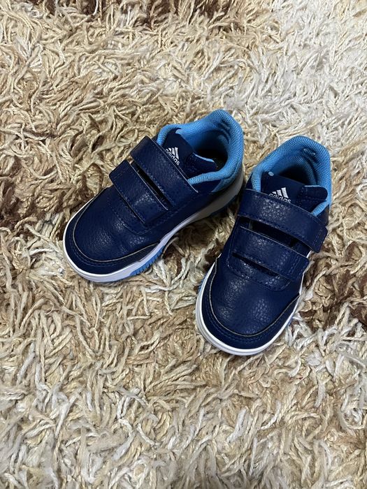 Дитячі кросівки Adidas