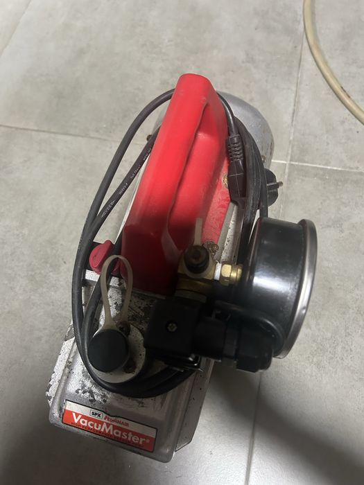 Bomba de vacuo robinair