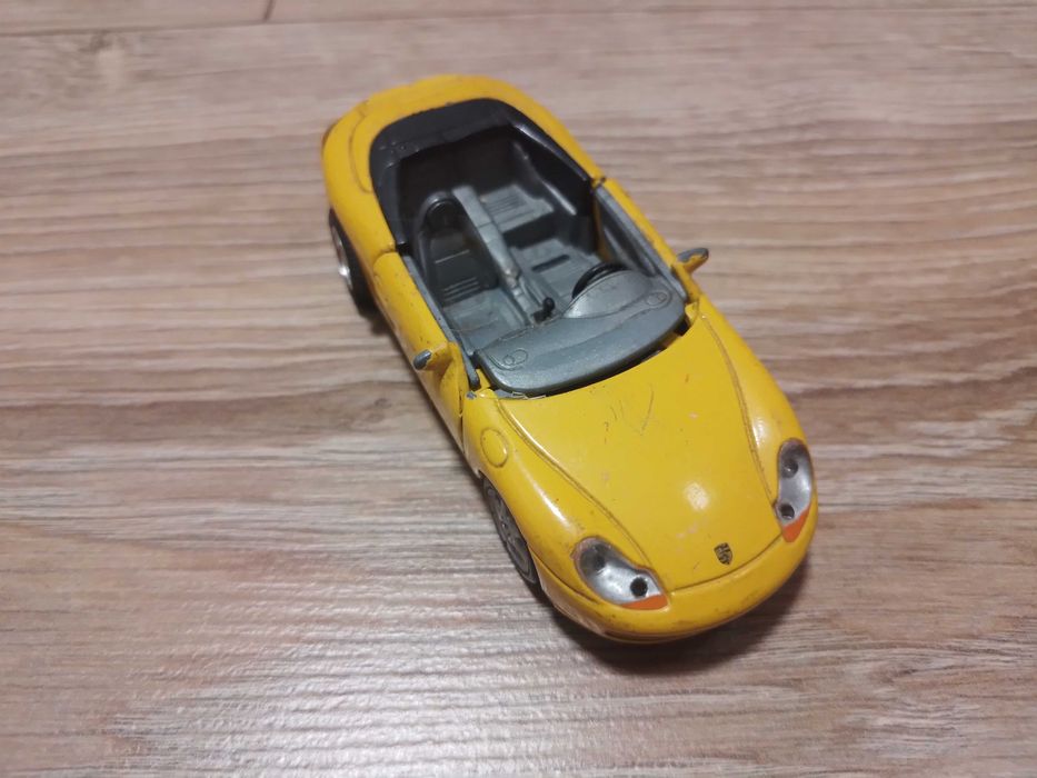 Porsche Carrera; Hongwell 1:43
