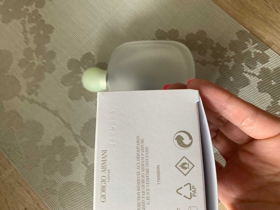 Flakon kolekcjonerski 100 ml po perfumach Armani Acqua di Gioia