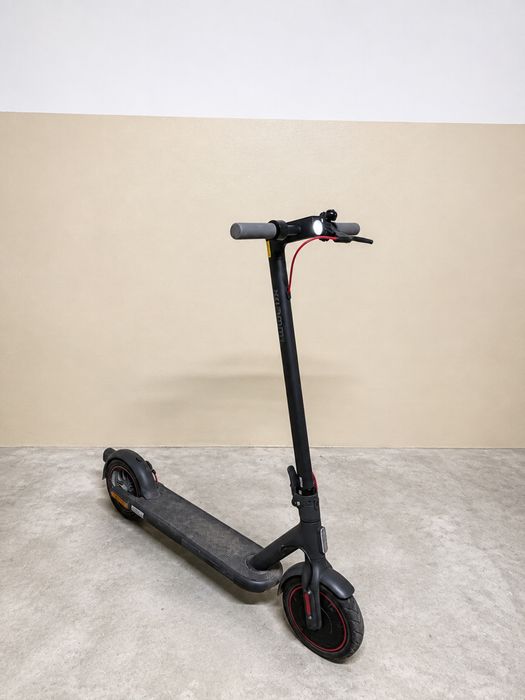 Trotinete xiaomi , 1 ano de uso e 169km percorridos .