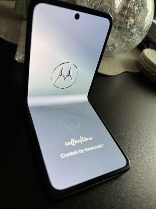 Sprzedam Motorola Razr 60 Crystals by Swarovski