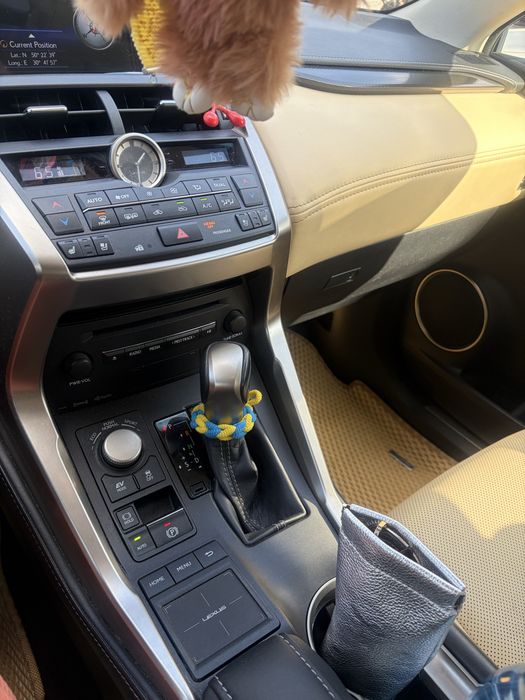 Lexus NX 300, hybrid