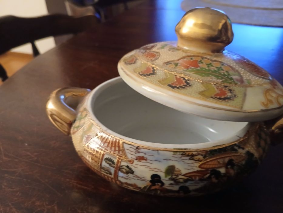 Wyroby fajansowe w stylu chinskim