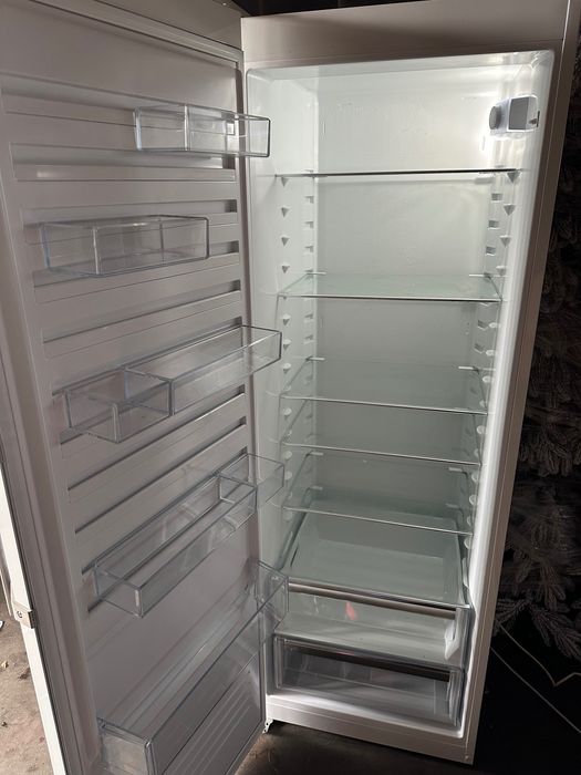 Холодильники та морозильні камери