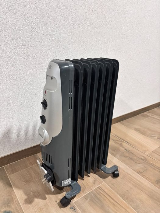 Aquecedor/ Radiador AEG