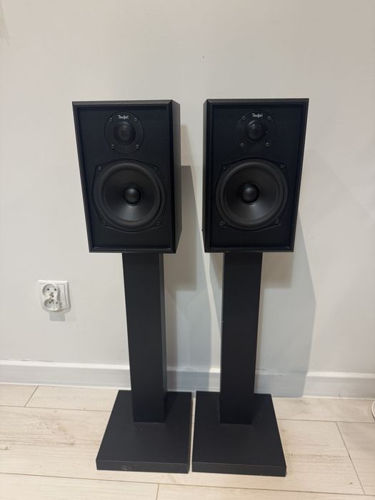 Głośniki podstawkowe Teufel M80 stojaki