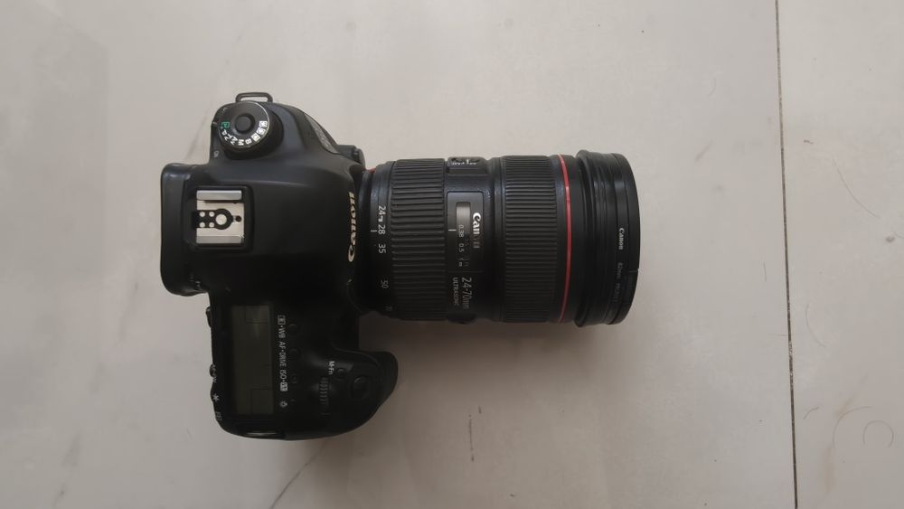 Câmara Canon 5D Mark III à Venda usada mas em ótimo bom estado!