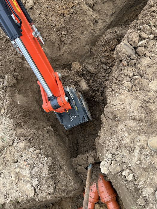 minikoparka wykopy wynajem, wiercenie pod slupki, drenaże fundamenty
