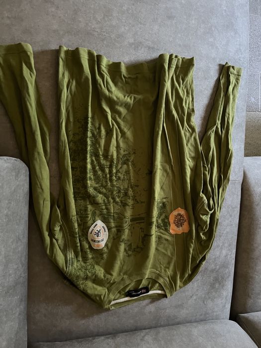 Roupa desporto usada . . .
