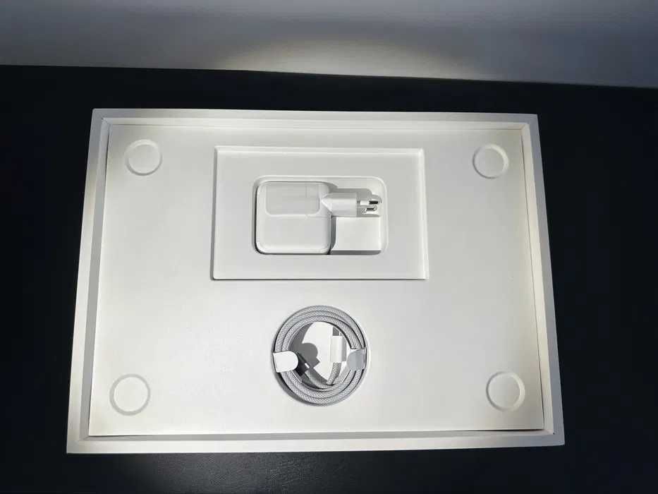 Macbook Air M3 16Gb RAM 256Gb Fatura e Garantia