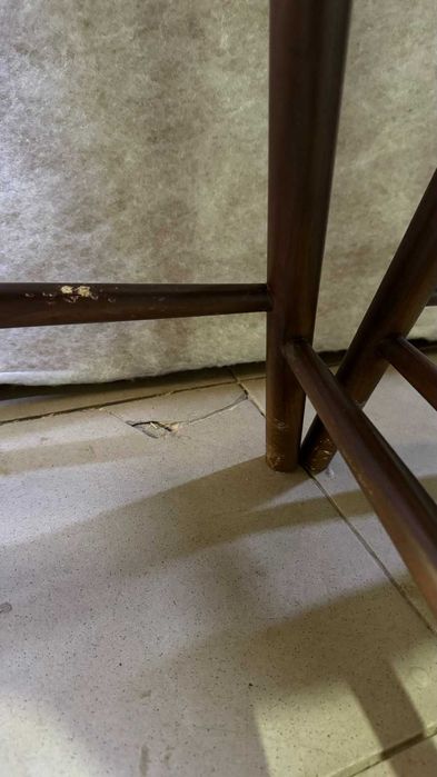 Продам полубарні  стільці б\у