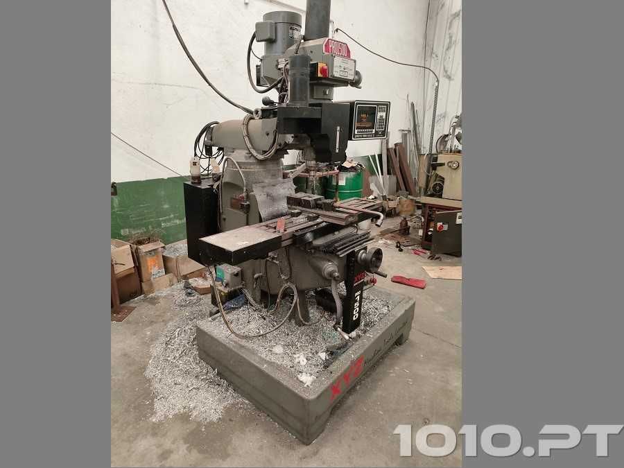 Frezadora CNC  3 Eixos