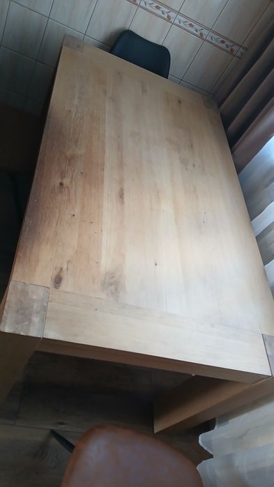 Do sprzedania   stół    wymiary długość 160 cm szerokość 90 cm s