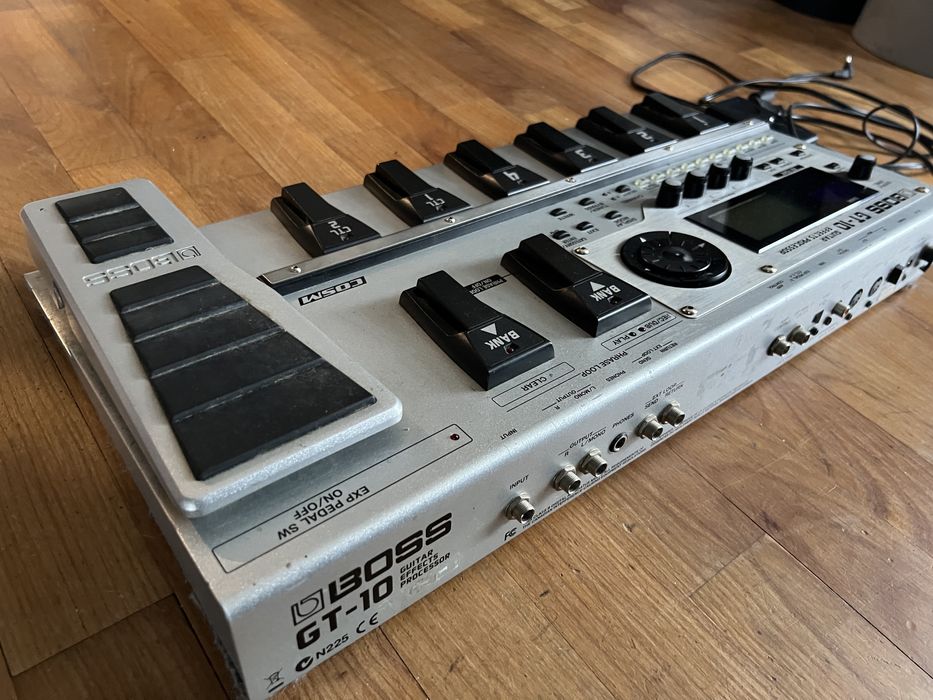 Multiefekt gitarowy BOSS GT-10