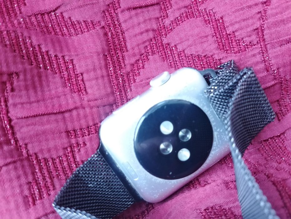 розумний годинник Apple Watch Series 3 42 мм