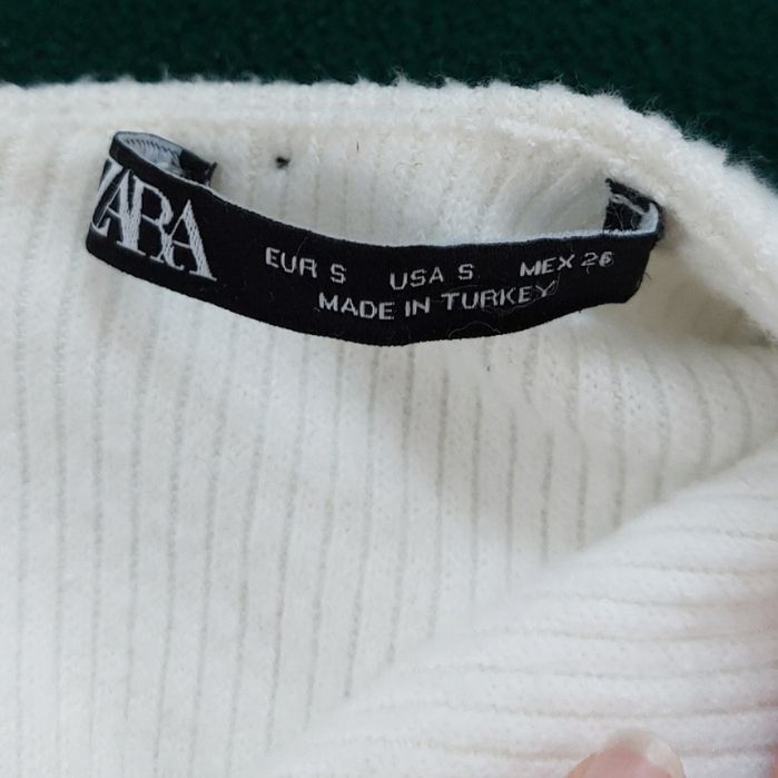 Кофта в рубчик, вязана з плечиками і рукавами