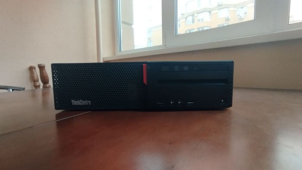 Lenovo ThinkCentre M900 SFF