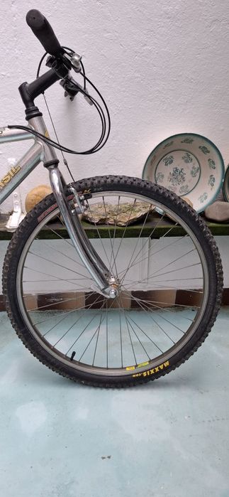 Bike Alumínio 21 velocidades .  Shimano