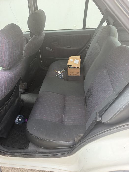 Citroen Saxo 1.1 Gasolina 99 foto 5