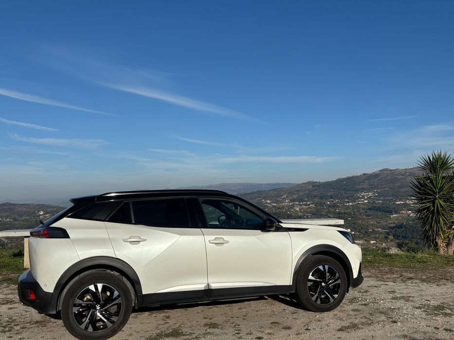 Peugeot 2008 1.2 gt — photo 4