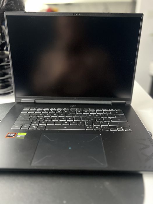 Laptop gigabite a16 rtx 5060