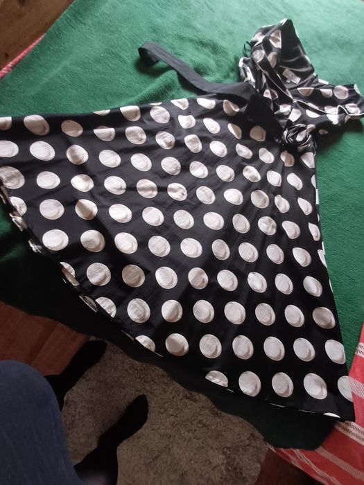 Sukienka wieczotowa Doroty Kobias rozm. 38/40